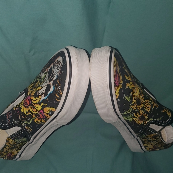 Vans - Picture 5 of 8